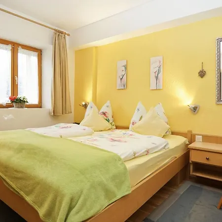 Haus Regner Hotel *