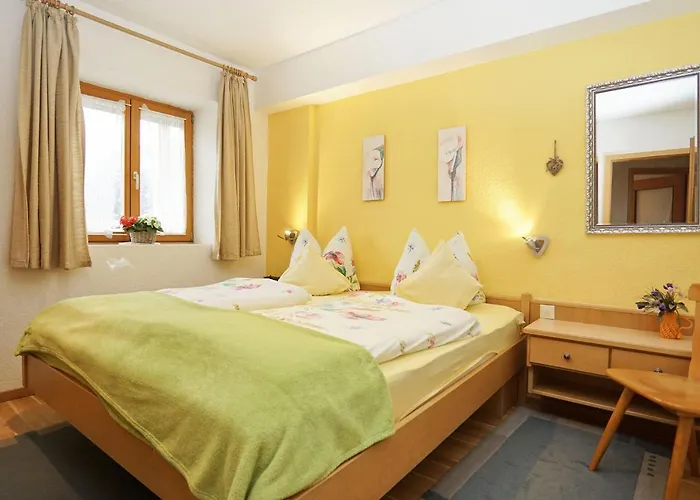 Haus Regner Hotel *